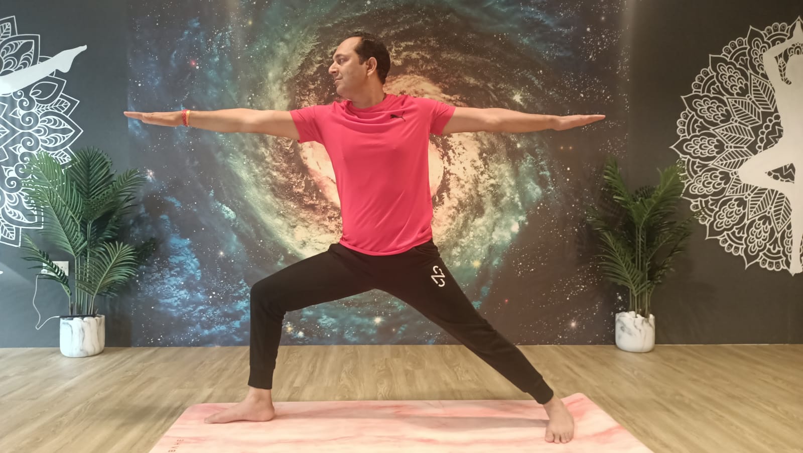 Certified Yoga Trainer in Dubai – Vipin Kumar Pal