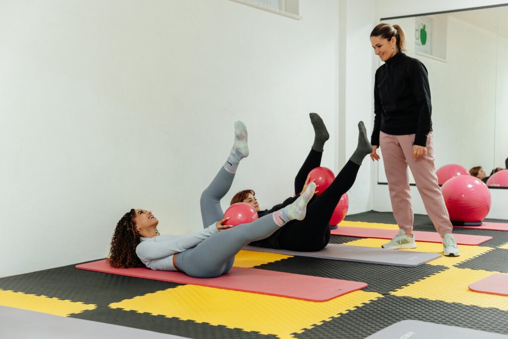 London fitness class led by female personal trainer