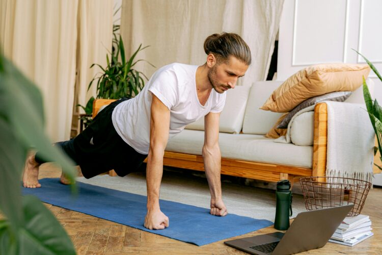 Online vs In Person Personal Training | Pros, Cons & Costs